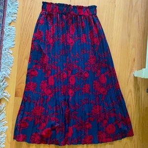 NWT Pleated Midi skirt from Amazon- brand Exlura size M